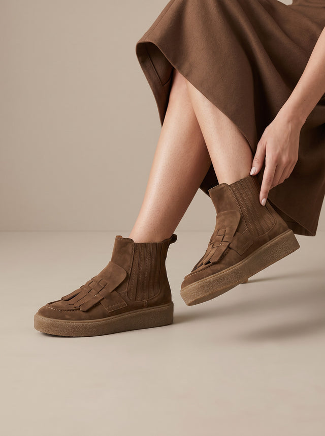 Farah 3|model